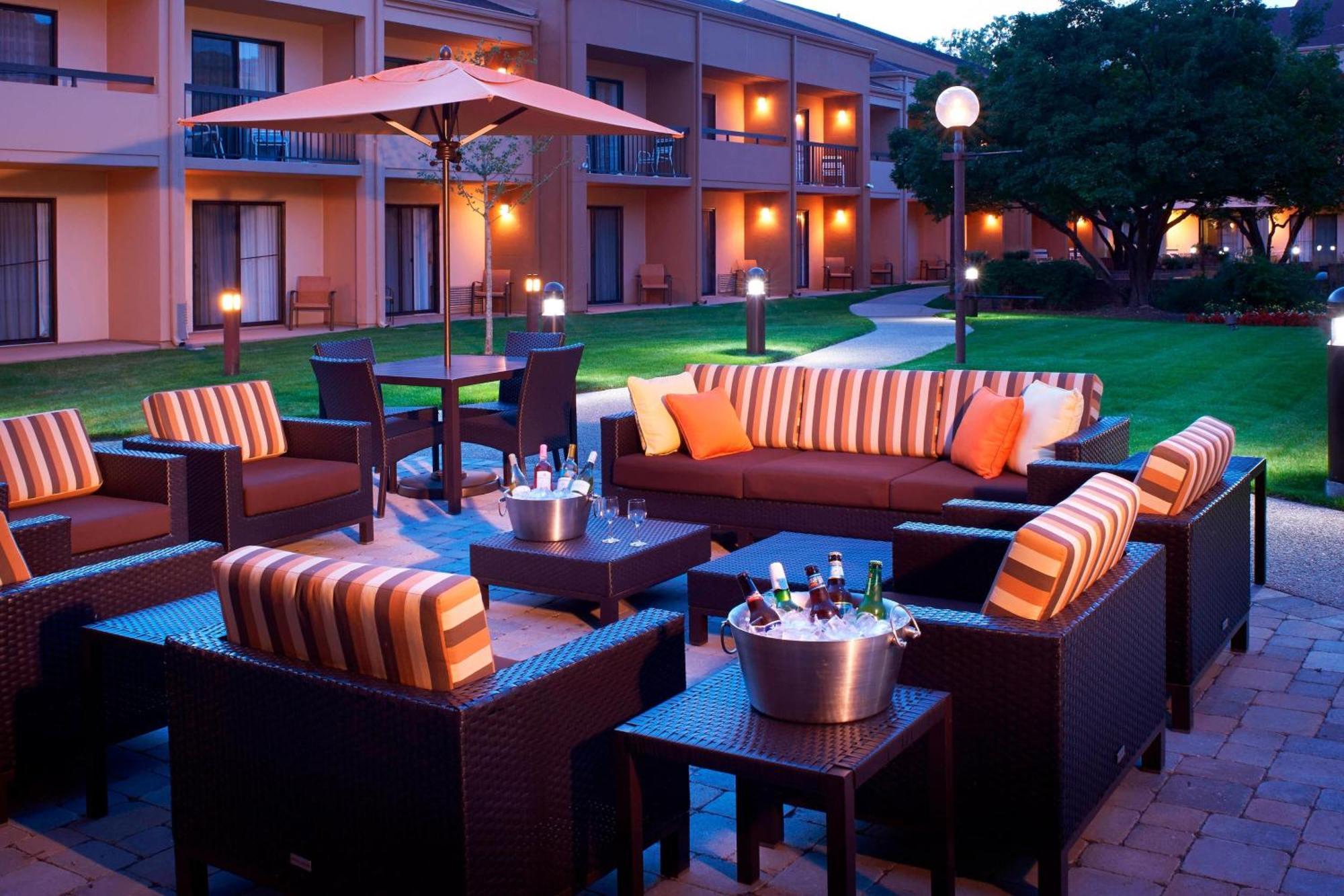 Courtyard Chicago Arlington Heights/South Hotel Eksteriør billede